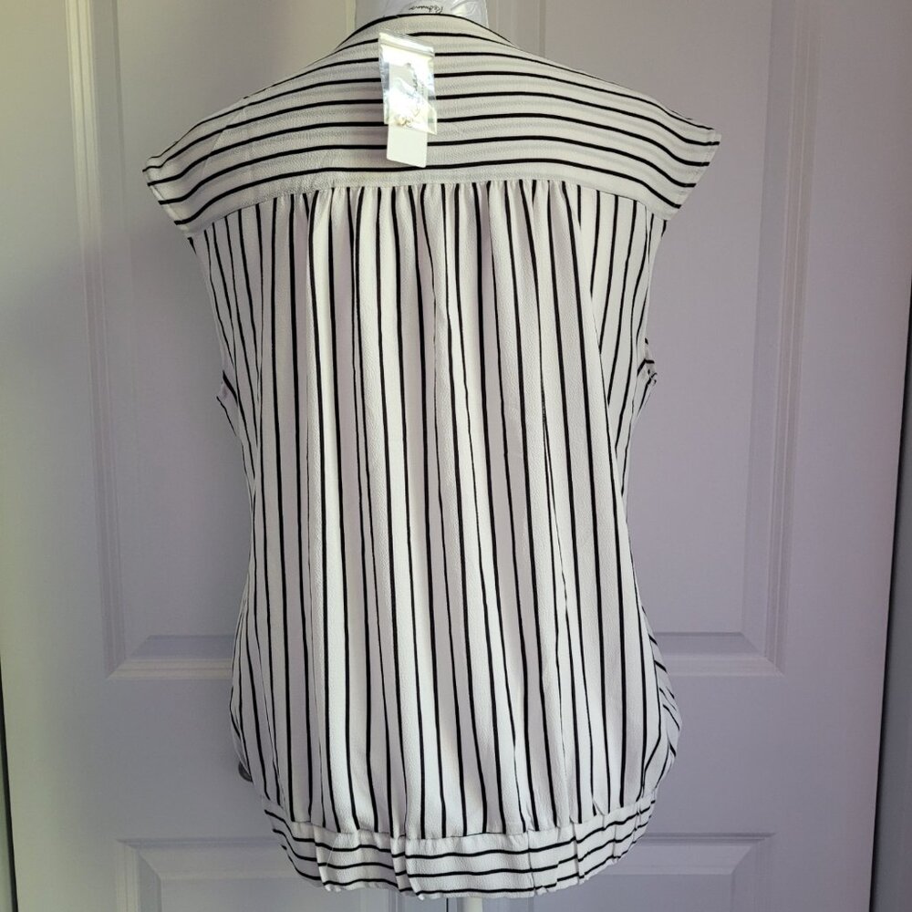 NWT! Reitmans black & white striped blouse size S - Picture 4 of 6